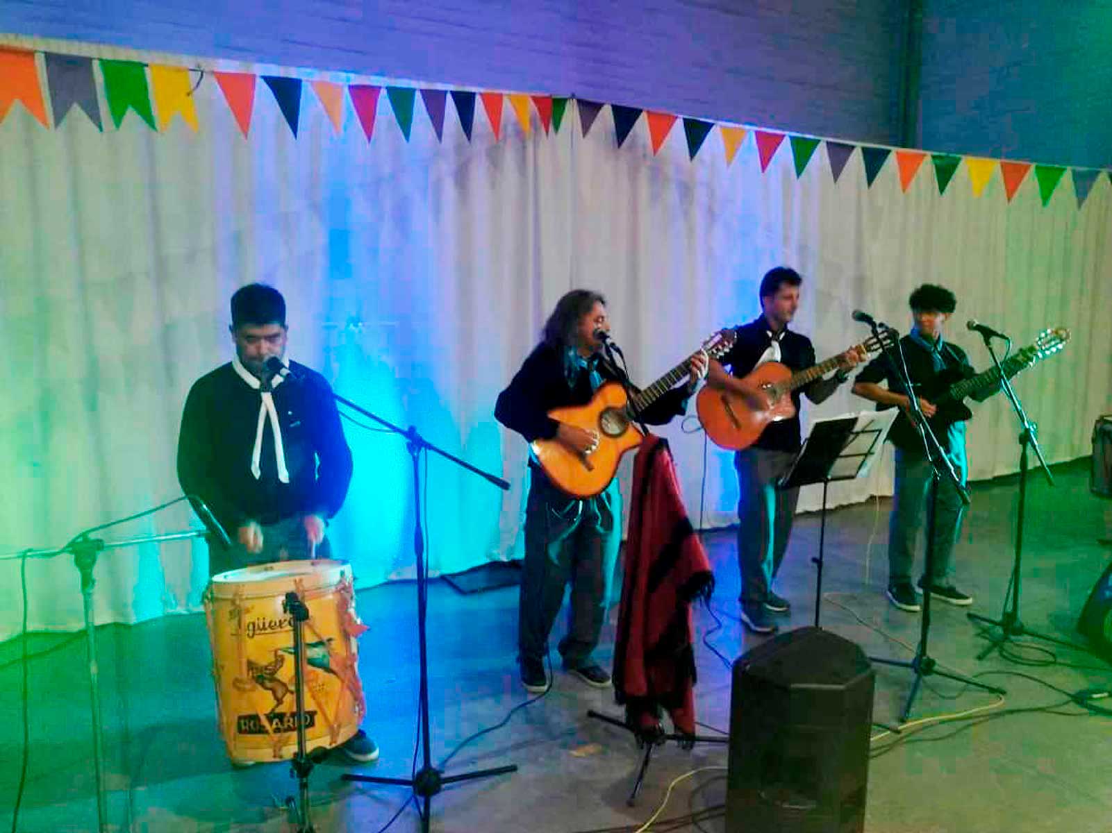 Los del Norte en el escenario